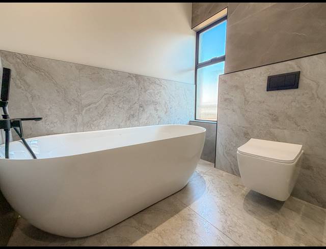 4 BEDROOM FREESTANDING FOR SALE IN FOUNTAINBROOK ESTATE